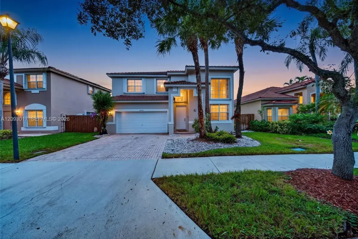16424 Sapphire Pl, Weston: photo 1 of 70