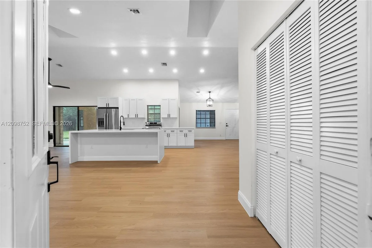 7261 140th Ave N, West Palm Beach: photo 1 of 78