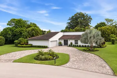 6451 Eastpointe Pines St, Palm Beach Gardens: photo 1 of 44