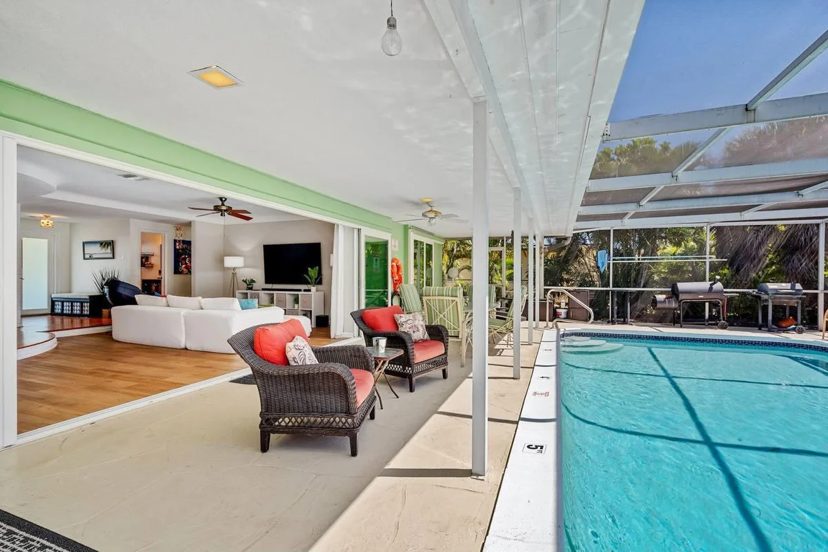 430 NE 43rd St, Boca Raton: photo 1 of 55