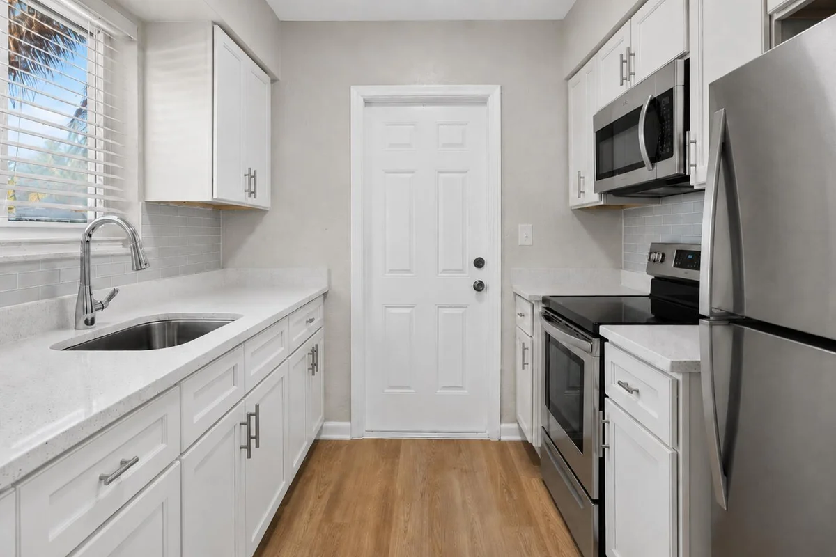 3111 NE 7th Ave #c, Pompano Beach: photo 1 of 16