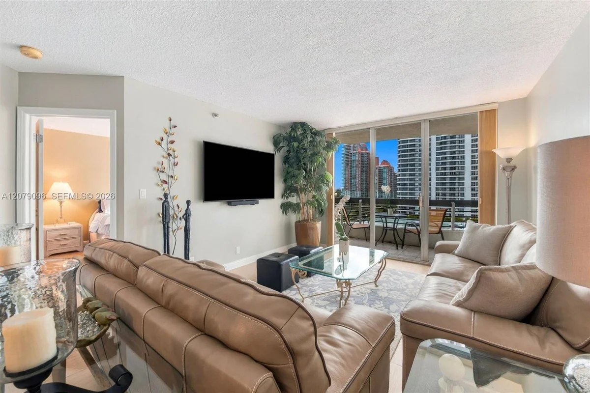 3600 Mystic Pointe Dr #903, Aventura: photo 1 of 15
