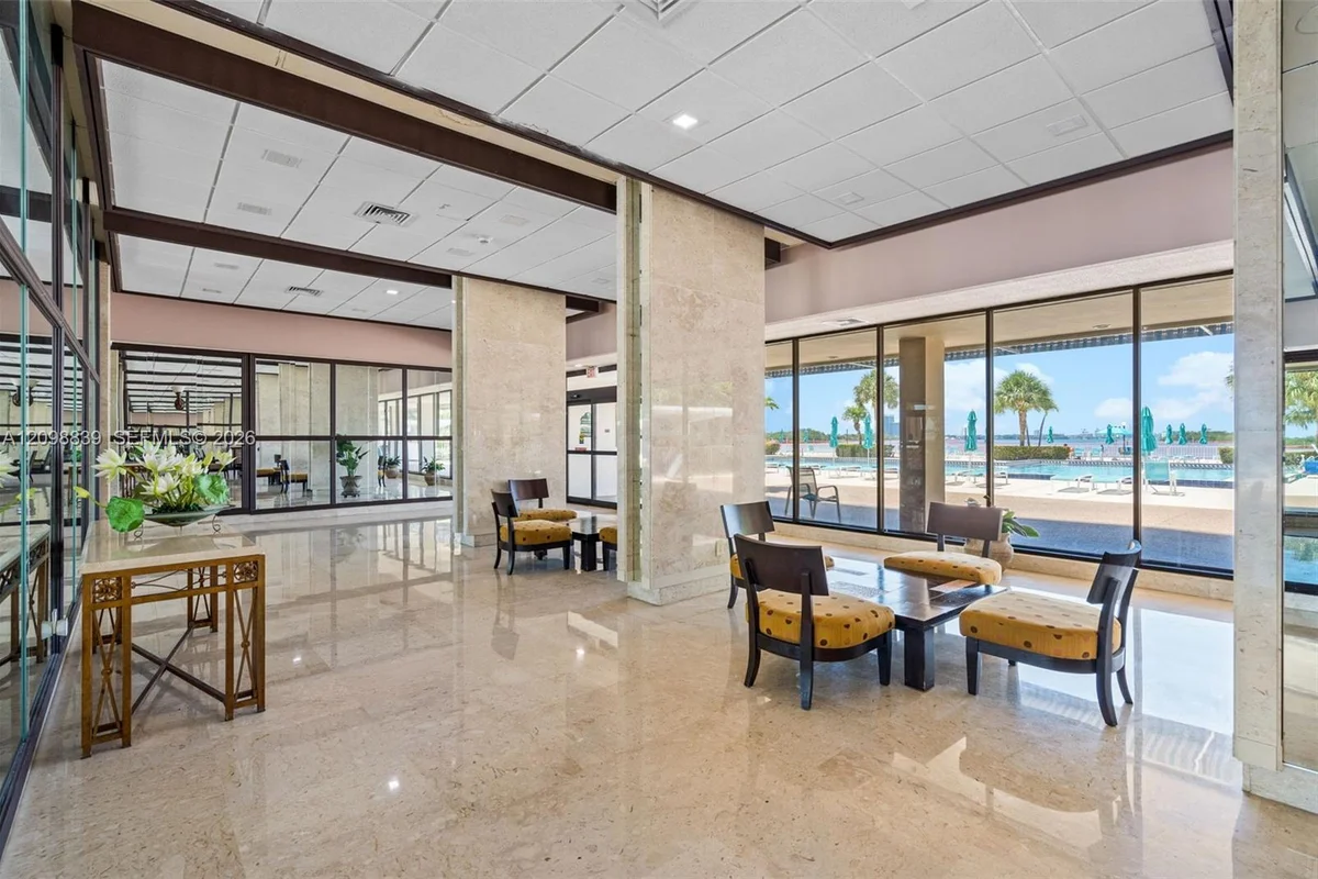 300 Bayview Dr #1710, Sunny Isles Beach: photo 1 of 39