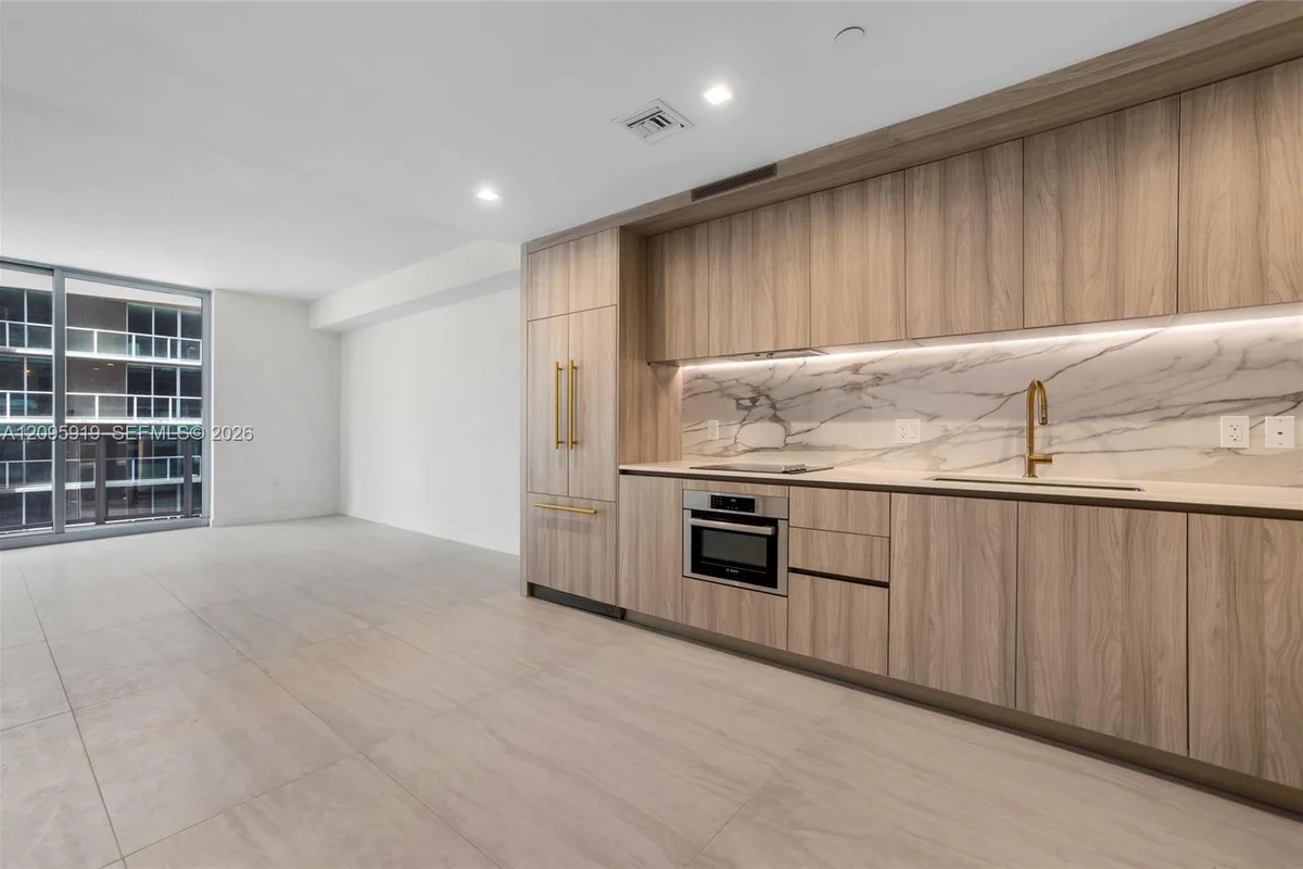 77 SE 5 St #1708, Miami: photo 1 of 26