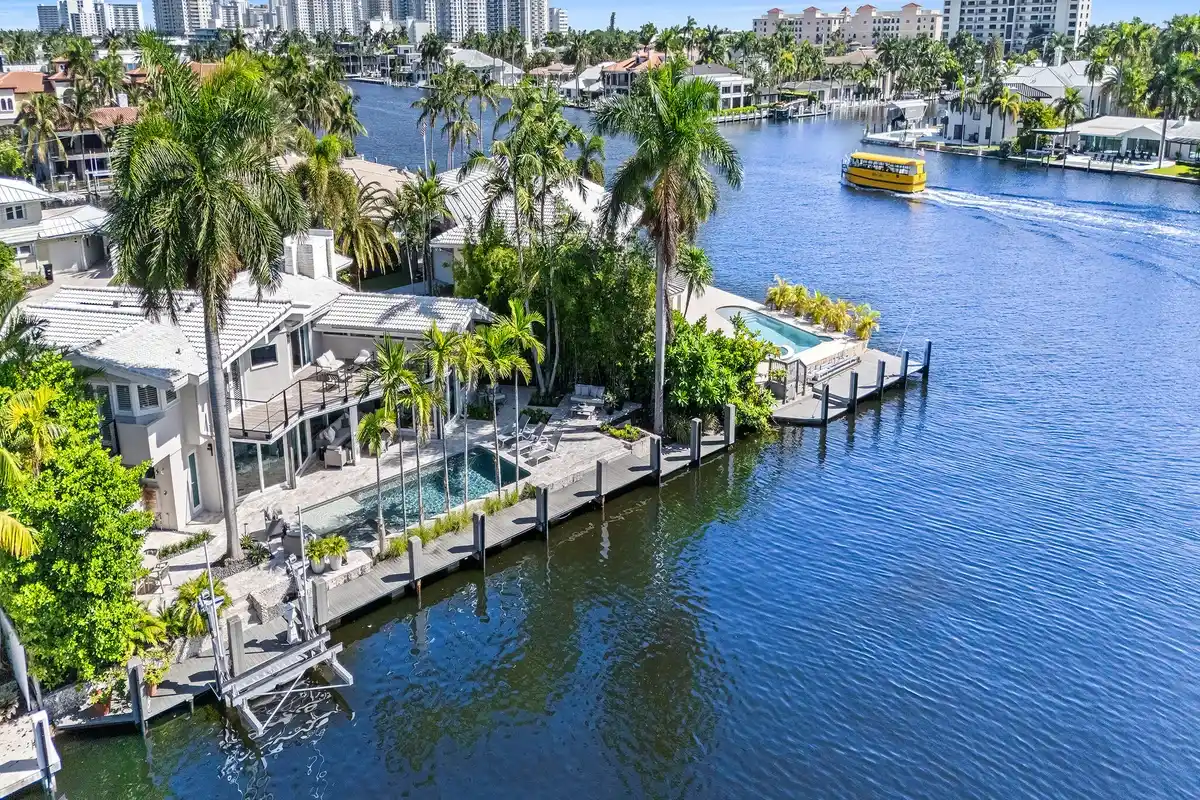 2880 NE 24th Pl, Fort Lauderdale: photo 1 of 60