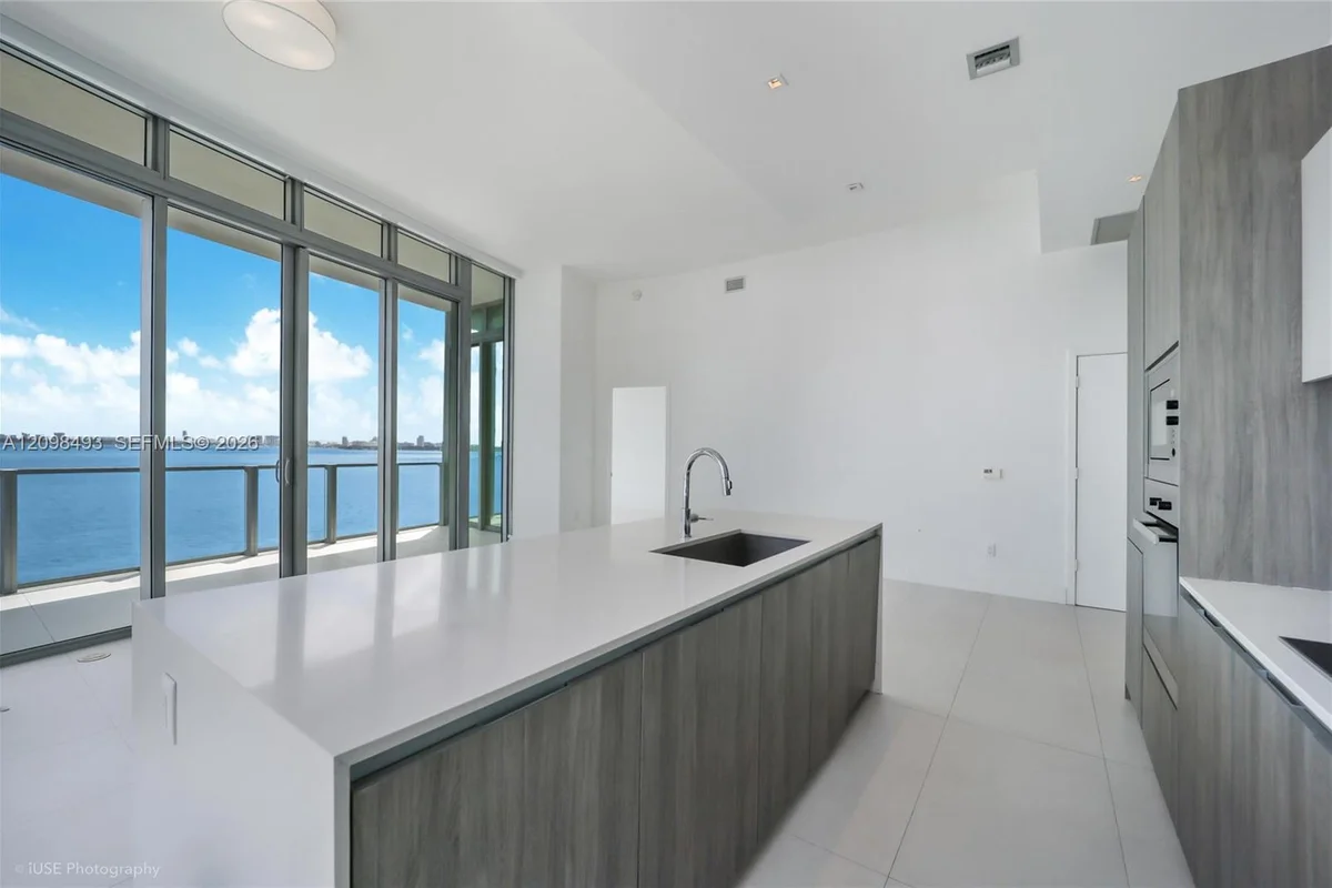 2900 NE 7th Ave #602, Miami: photo 1 of 30