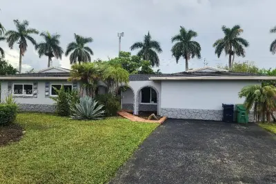 8880 SW 183rd Ter, Palmetto Bay: photo 1 of 7