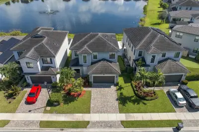 6142 Oceanaire Way, Lake Worth: photo 1 of 35