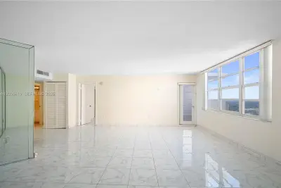 2750 NE 183rd St #PH06, Aventura: photo 1 of 32