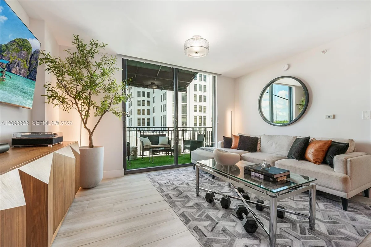 1300 Ponce De Leon Blvd #800, Coral Gables: photo 1 of 26