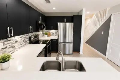 3092 SW 129th Ter #102, Miramar: photo 1 of 24
