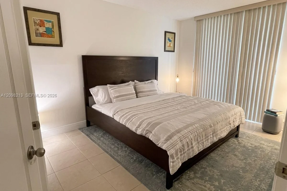 8065 SW 107th Ave #115, Miami: photo 1 of 7