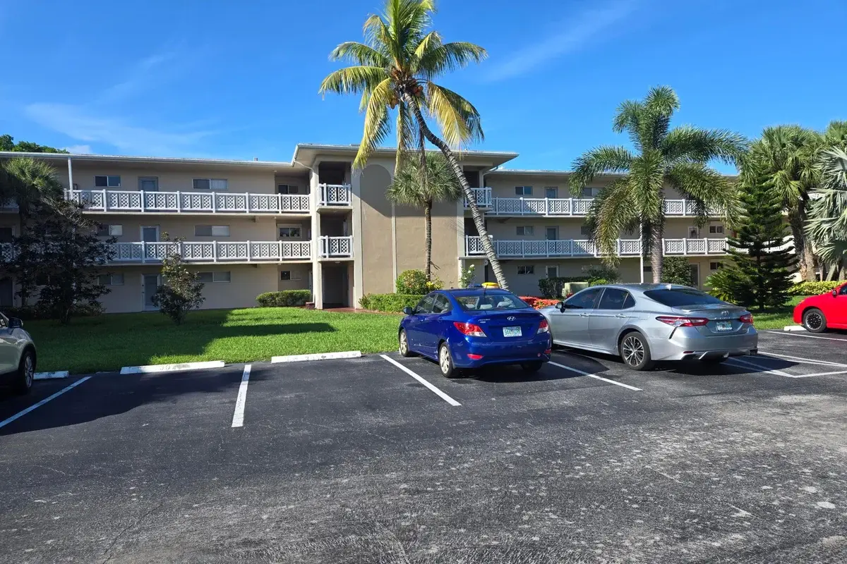 2682 Garden Dr S #304, Lake Worth: photo 1 of 23
