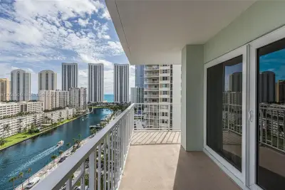 500 Bayview Dr #1631, Sunny Isles Beach: photo 1 of 28