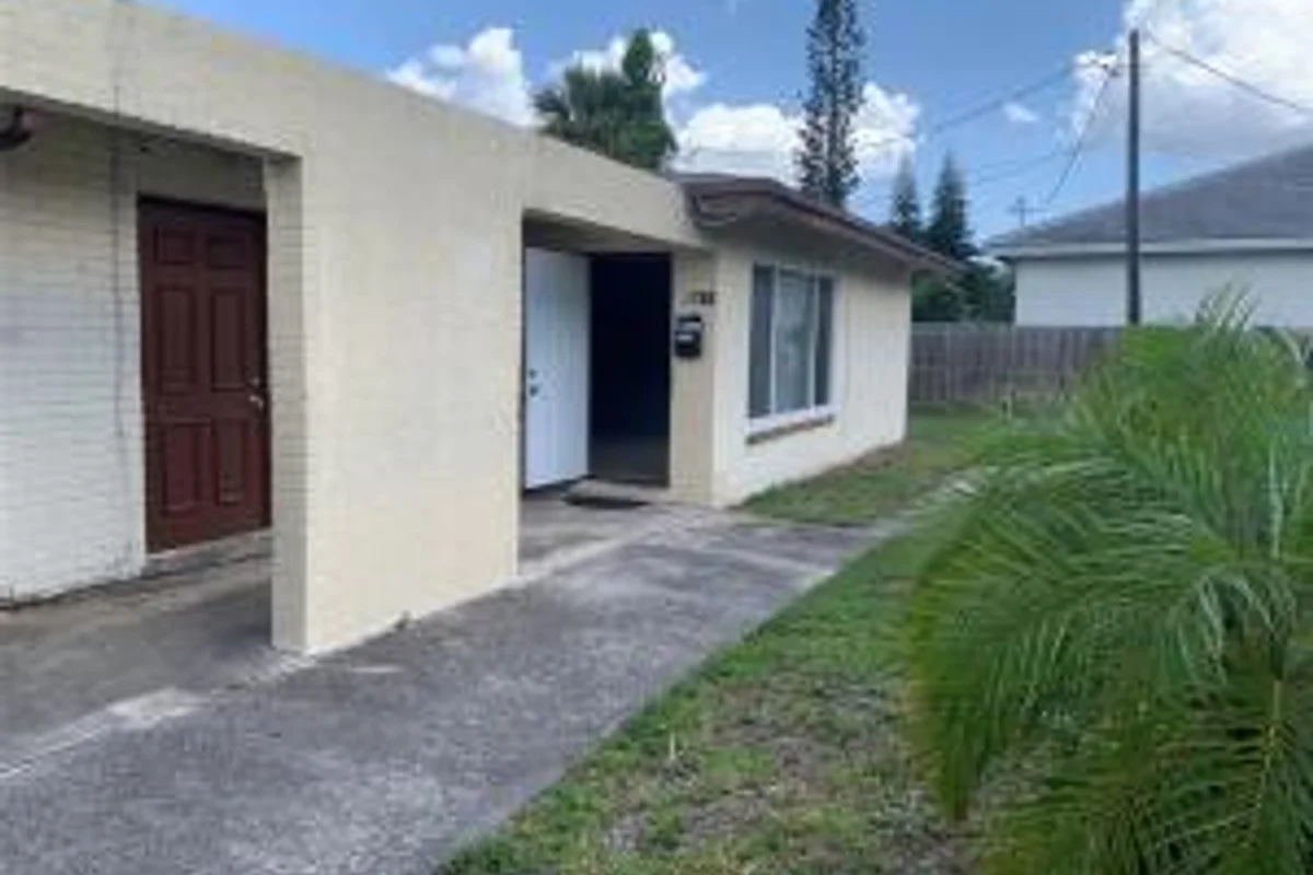 2750 NW 58th Ter, Lauderhill: photo 1 of 3