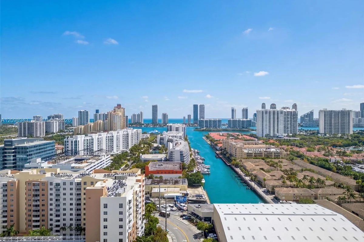 18800 NE 29th Ave #904, Aventura: photo 1 of 25