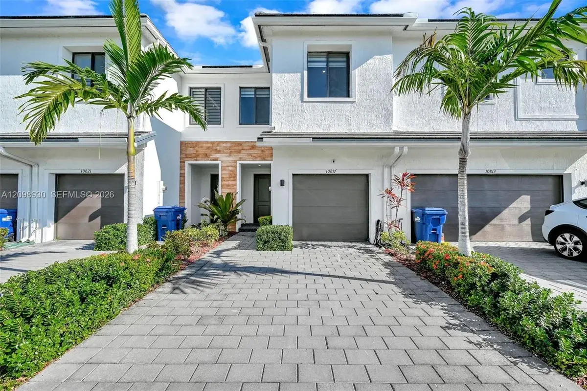 10817 SW 233rd St, Homestead: photo 1 of 63