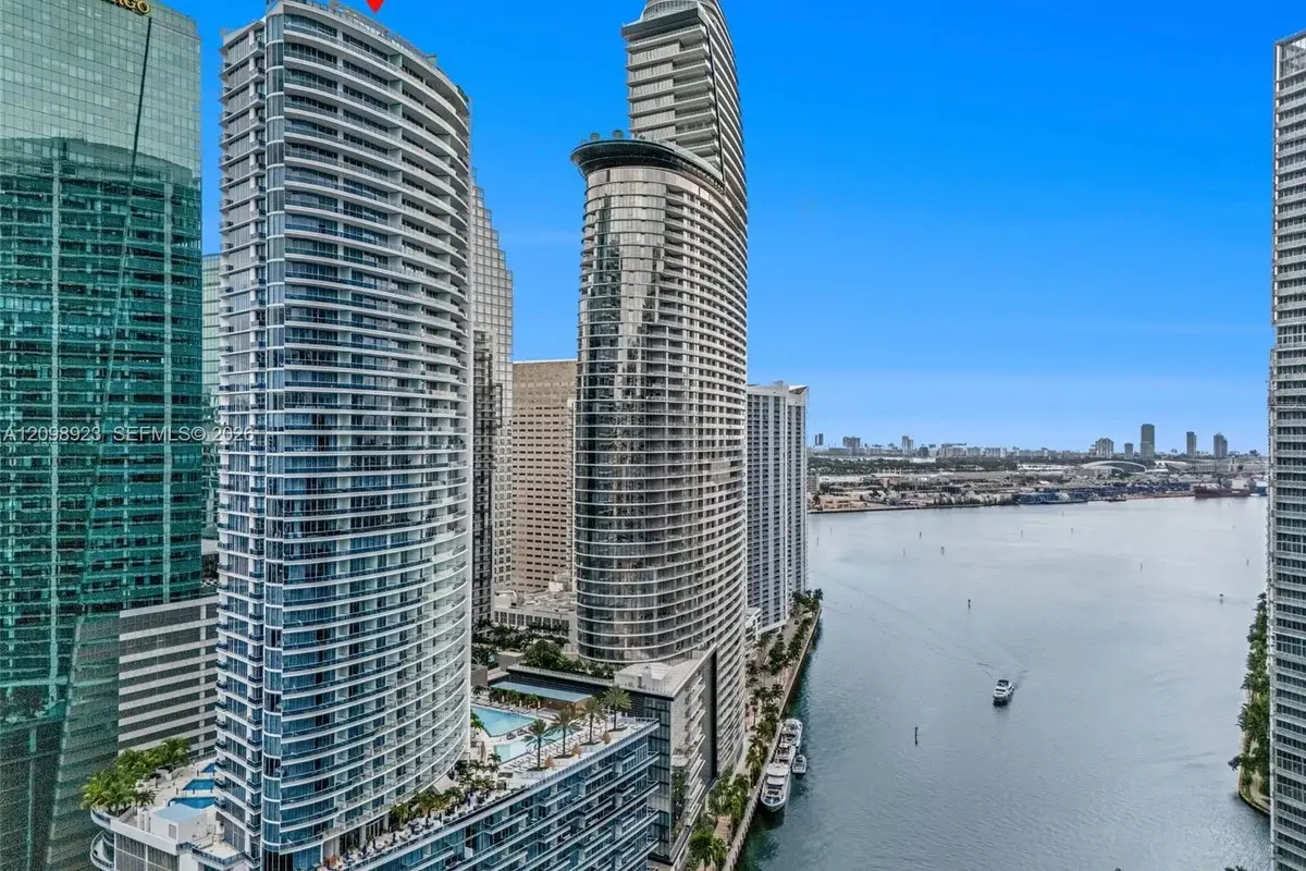 200 Biscayne Boulevard Way #4307, Miami: photo 1 of 20