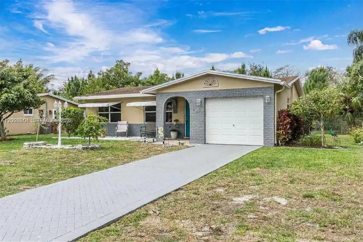 4871 NW 13th Ave, Deerfield Beach: photo 1 of 57