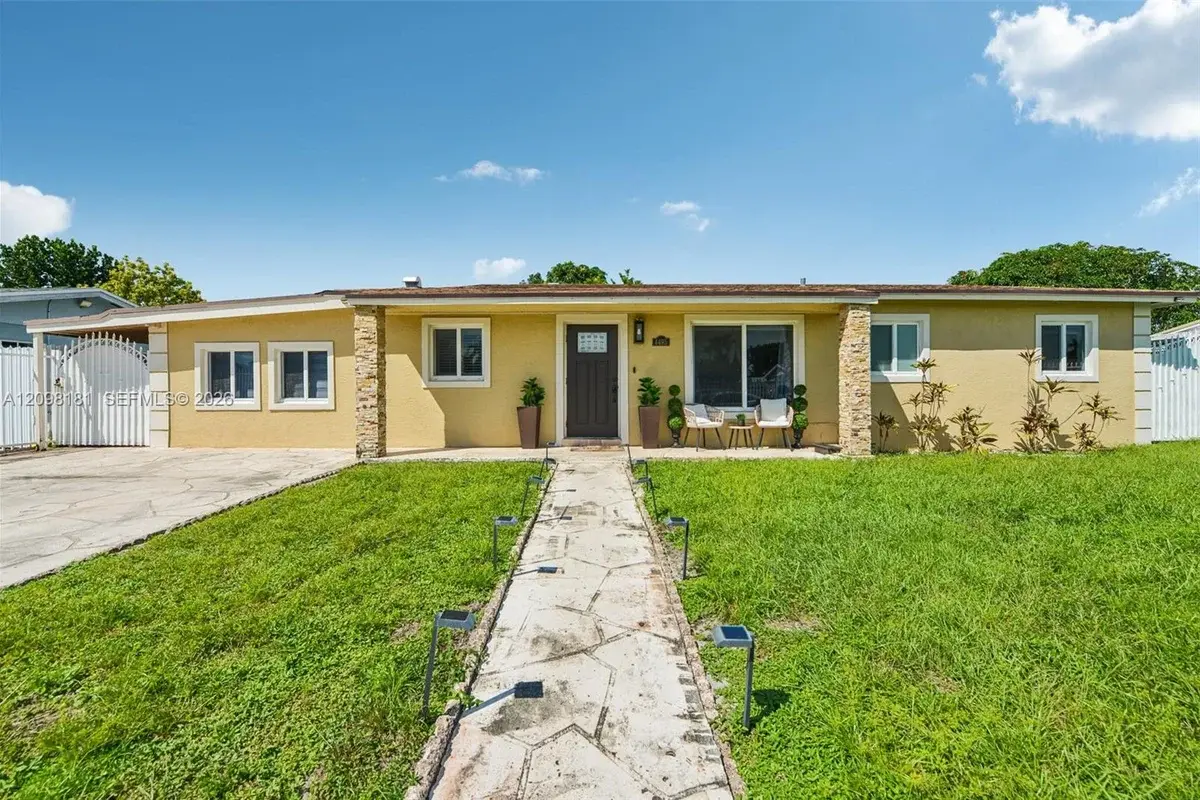 4495 NW 202nd St, Miami Gardens: photo 1 of 35