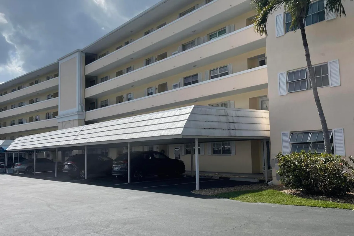 250 John F Kennedy Dr #308, Atlantis: photo 1 of 24