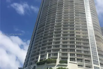 1750 N Bayshore Dr #2408, Miami: photo 1 of 14