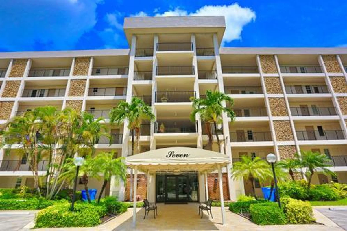2801 N Palm Aire Dr #405, Pompano Beach: photo 1 of 51