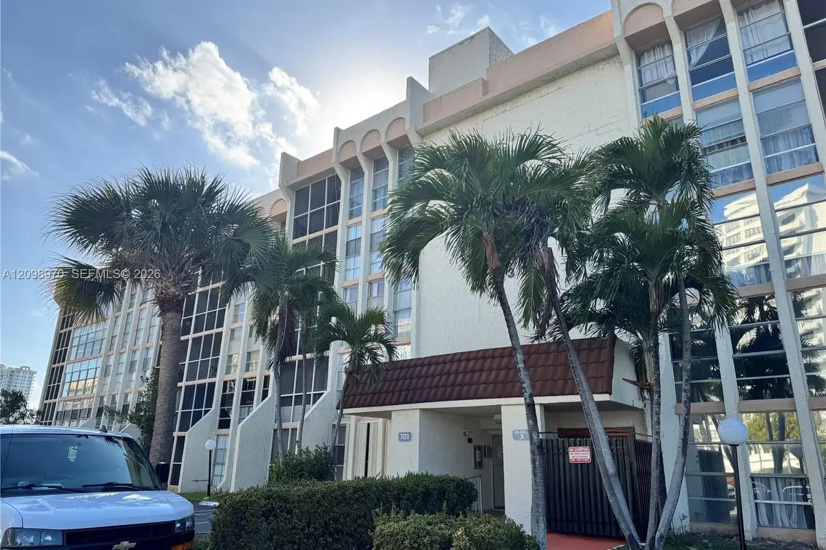 701 Three Islands Blvd #103, Hallandale Beach: photo 1 of 12