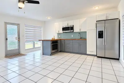 2716 NE 30th Pl #105C, Fort Lauderdale: photo 1 of 21