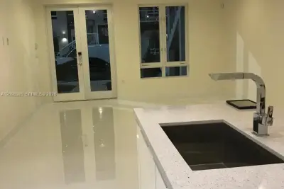 10220 NW 63rd Ter #109, Doral: photo 1 of 11