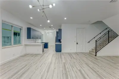 500 SW 4th Ave, Fort Lauderdale: photo 1 of 31