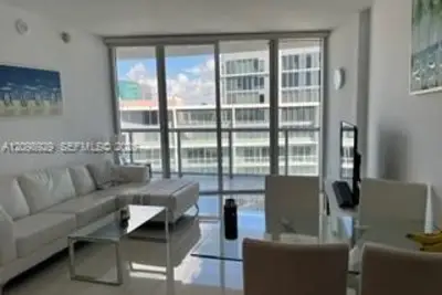 495 Brickell Ave #5506, Miami: photo 1 of 2