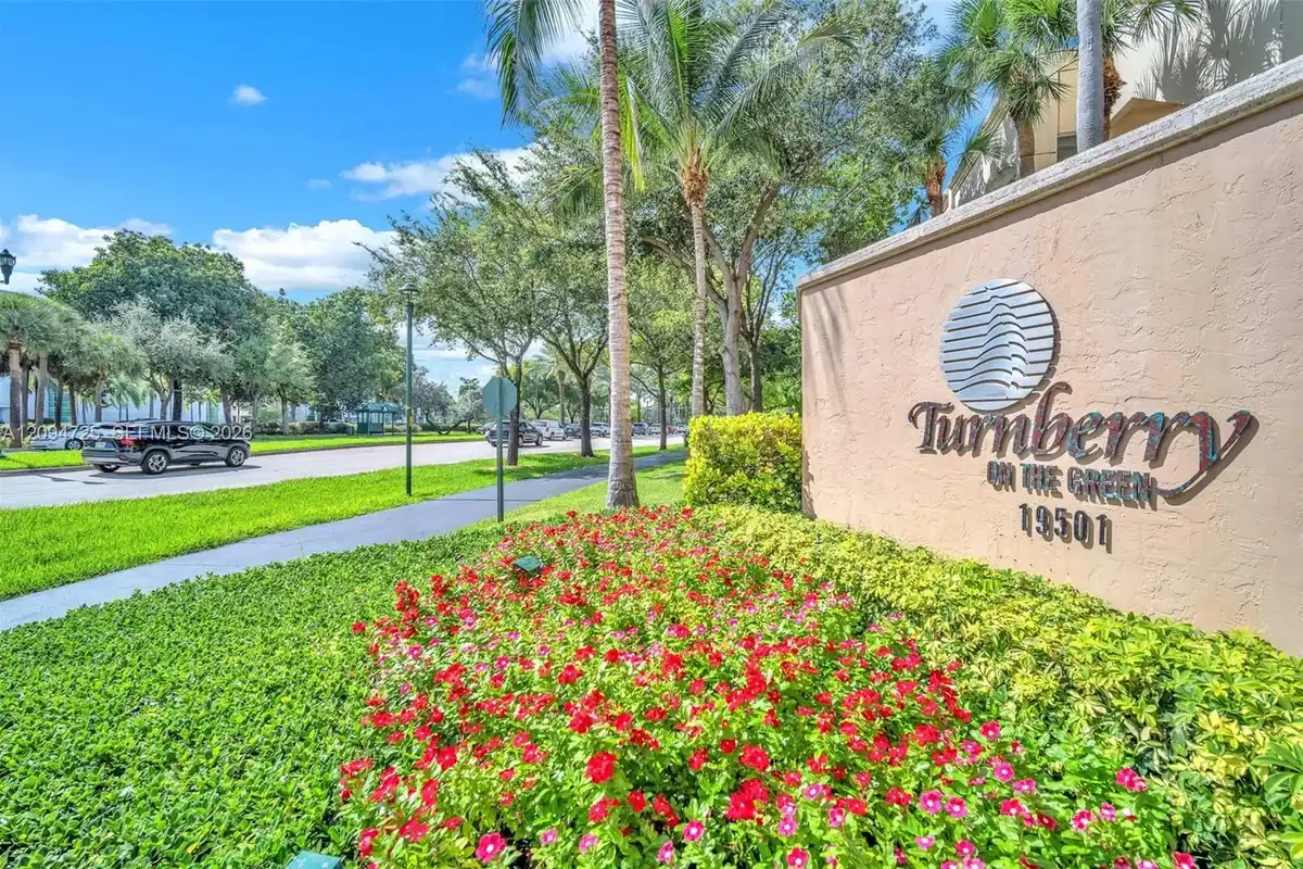 19501 W Country Club Dr #506, Aventura: photo 1 of 27