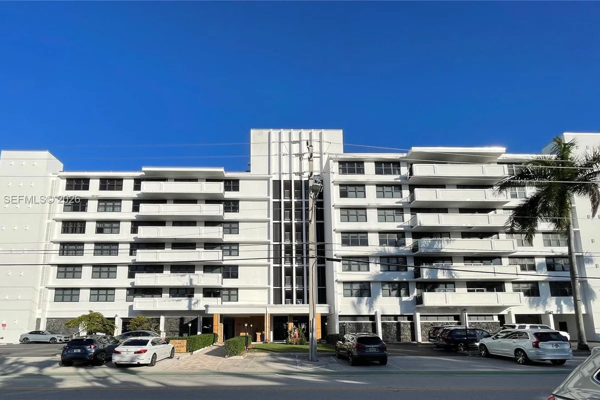 10101 E Bay Harbor Dr #402, Bay Harbor Islands: photo 1 of 32