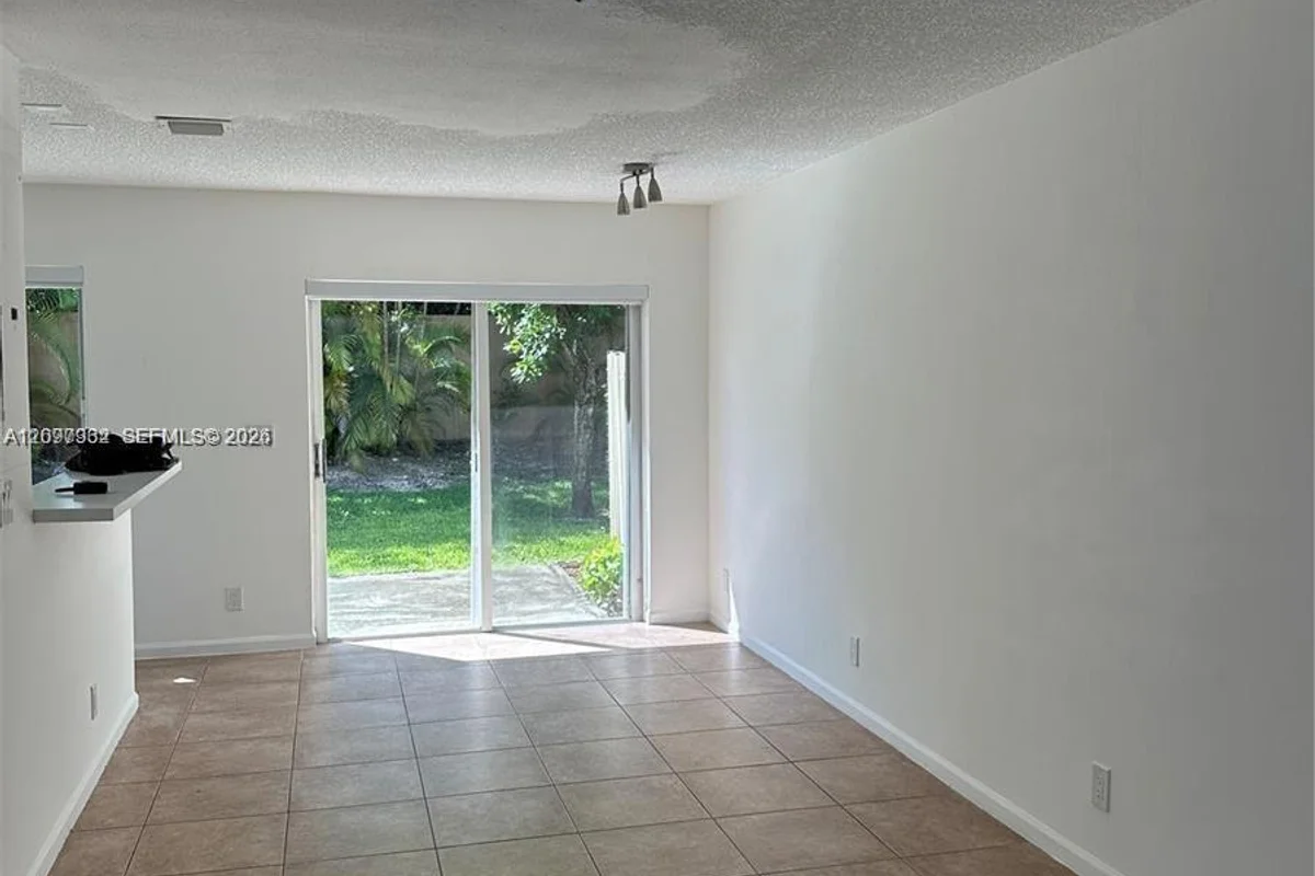 1435 SW 48th Ter, Deerfield Beach: photo 1 of 40