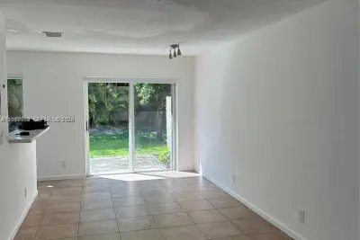 1435 SW 48th Ter, Deerfield Beach: photo 1 of 40
