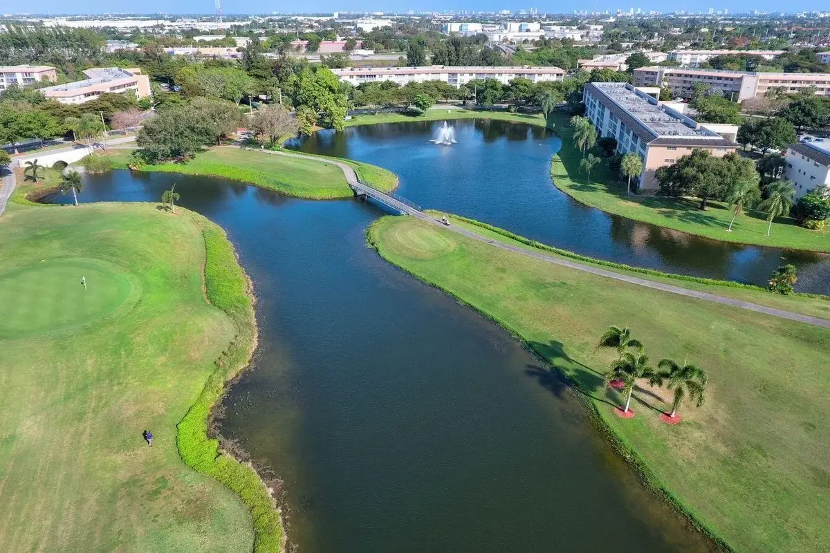 2901 Victoria Cir #D4, Coconut Creek: photo 1 of 65