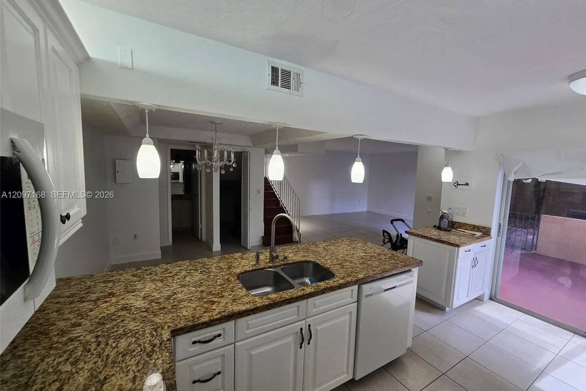 1990 SW 121st Ct #238, Miami: photo 1 of 19