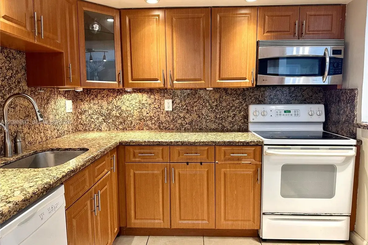 2101 Atlantic Shores Blvd #408, Hallandale Beach: photo 1 of 20
