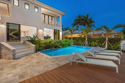 850 Washington St, Hollywood: photo 1 of 46