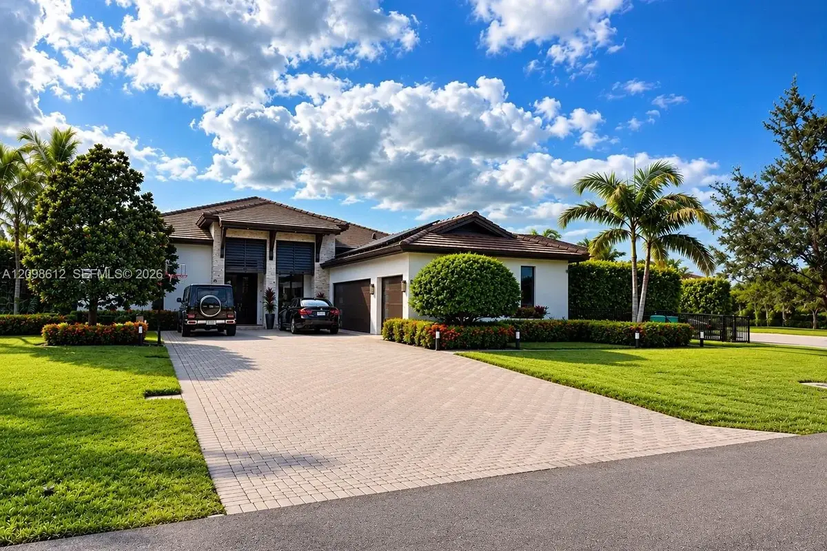 3761 SW 154th Ter, Davie: photo 1 of 55