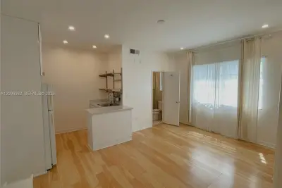 1211 Pennsylvania Ave #E1, Miami Beach: photo 1 of 16