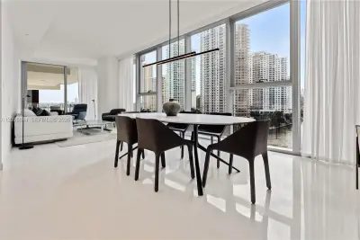 300 Biscayne Boulevard Way #804W, Miami: photo 1 of 30