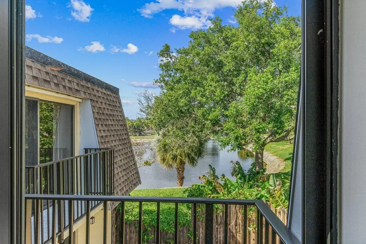 2929 SW 22nd Cir #32B, Delray Beach: photo 1 of 27
