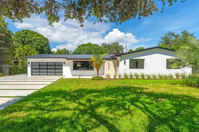 8345 SW 132nd St, Pinecrest: photo 1 of 45
