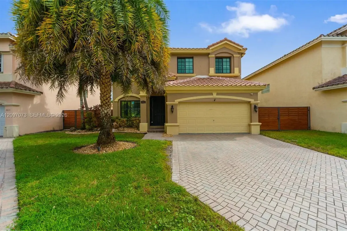 2001 NW 99th Ter, Pembroke Pines: photo 1 of 55