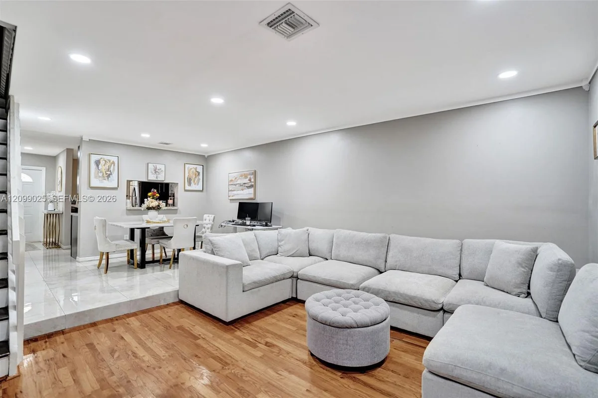 7212 Woodmont Ave, Tamarac: photo 1 of 33