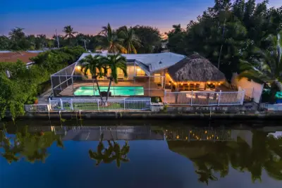 421 SW 18th St, Pompano Beach: photo 1 of 48