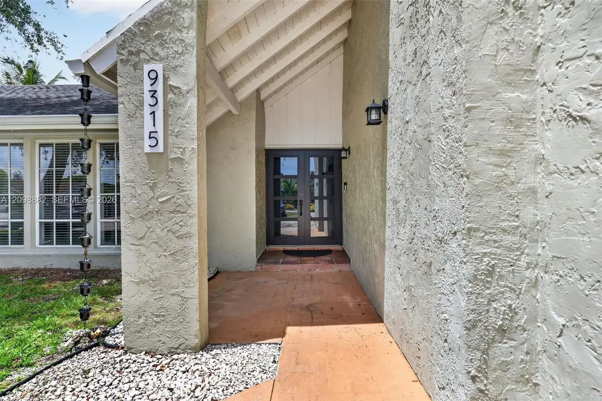 9315 SW 172nd Ter, Palmetto Bay: photo 1 of 35