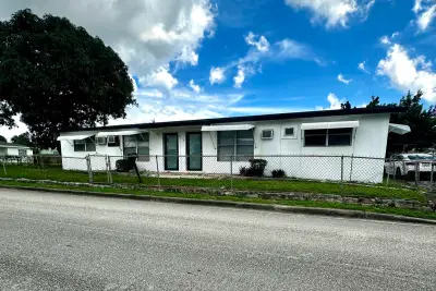 3116 R J Hendley Ave, Riviera Beach: photo 1 of 1